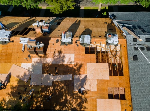 Roof Maintenance / Mantenimiento de Techos
